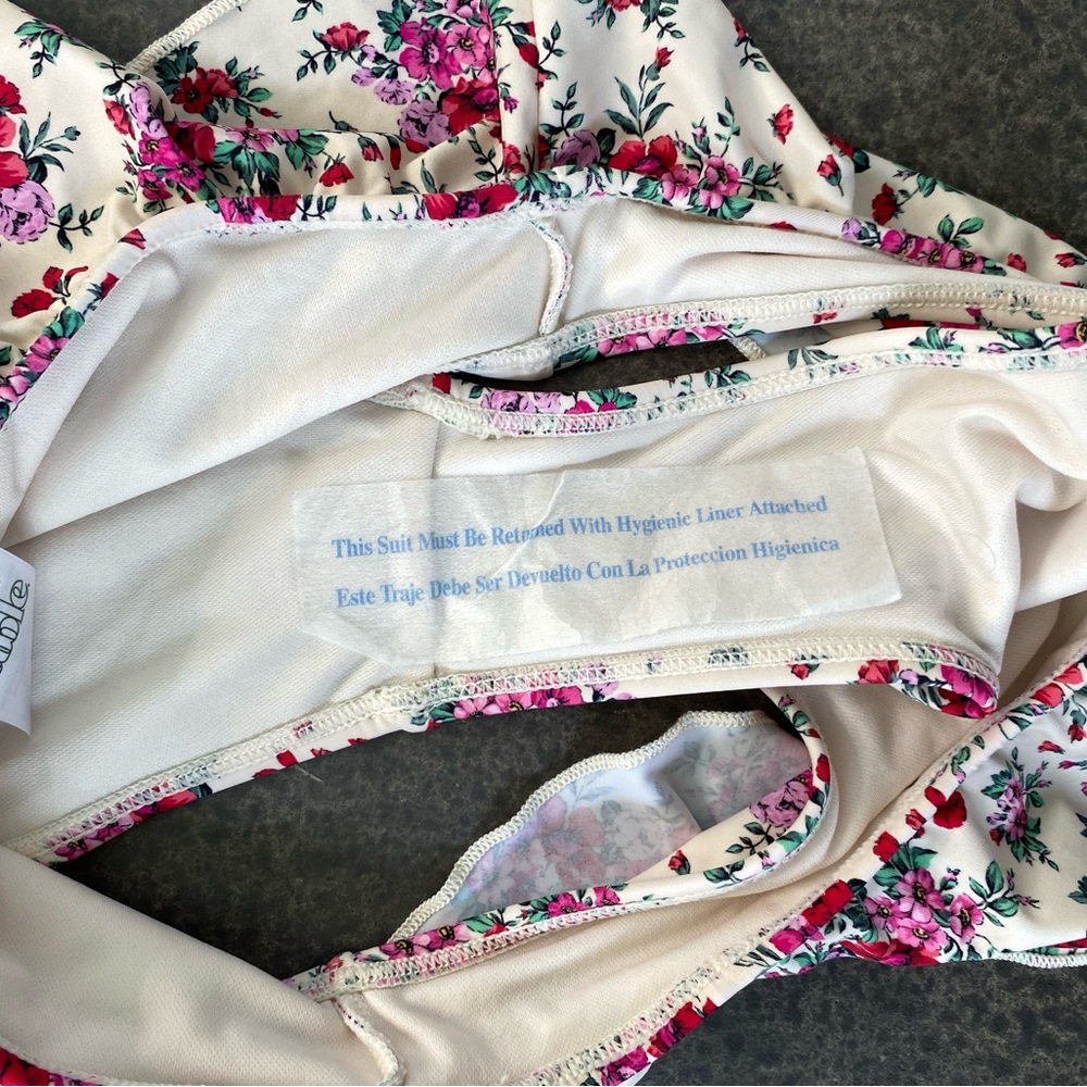 Target Floral Ruffle Bikini Set - Picture 5 of 6